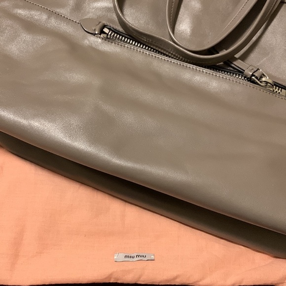 Miu Miu Vitello soft tote bag - Picture 7 of 7